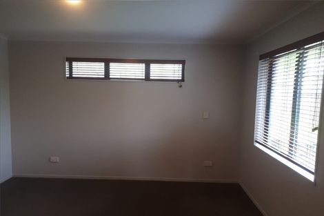 Photo of property in 14 Te Kauri Place, Helensville, 0800