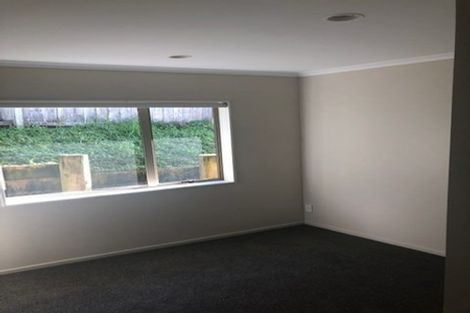 Photo of property in 16 Exotic Place, Massey, Auckland, 0614