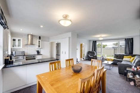 Photo of property in 37 Merton Crescent, Pirimai, Napier, 4112