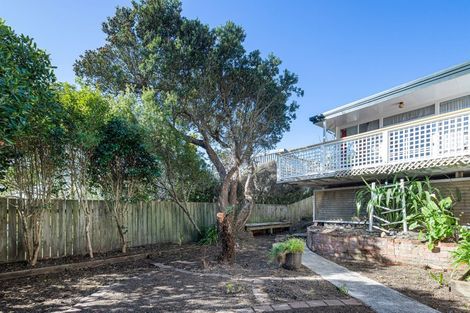 Photo of property in 54 Bassett Road, Johnsonville, Wellington, 6037