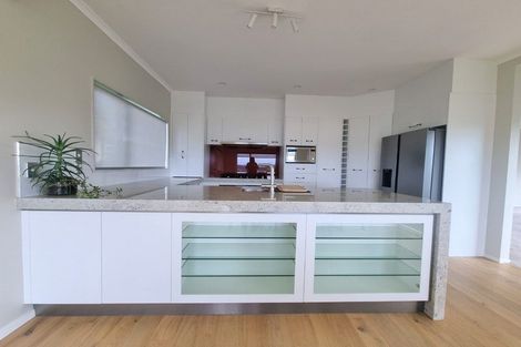 Photo of property in 74 Oakway Drive, Schnapper Rock, Auckland, 0632