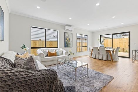 Photo of property in 8 Crossgar Road, Flat Bush, 2019