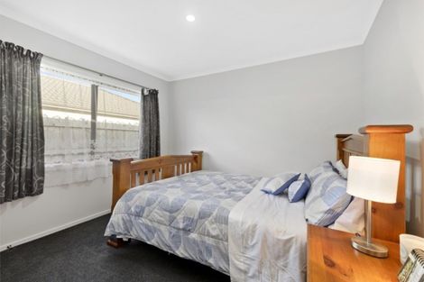 Photo of property in 100 Farmer Crescent, Taita, Lower Hutt, 5011