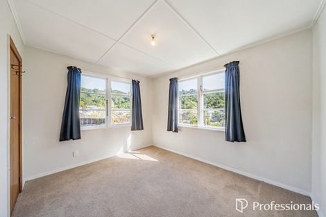 Photo of property in 5 Delaney Drive, Stokes Valley, Lower Hutt, 5019