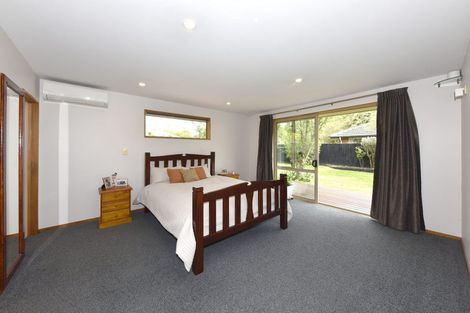 Photo of property in 25 Chesterfield Mews, Russley, Christchurch, 8042