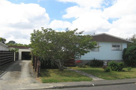 Photo of property in 22b Roband Crescent, Brown Owl, Upper Hutt, 5018