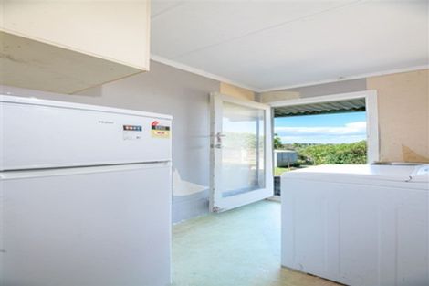 Photo of property in 114 Woodglen Road, Glen Eden, Auckland, 0602