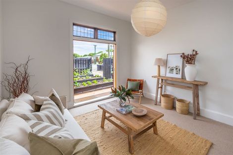 Photo of property in 35 Dampier Street, Woolston, Christchurch, 8023