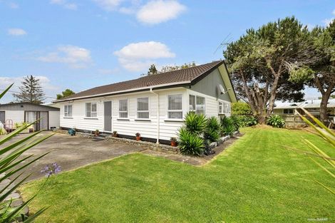 Photo of property in 3 Hunua Road, Papakura, 2110