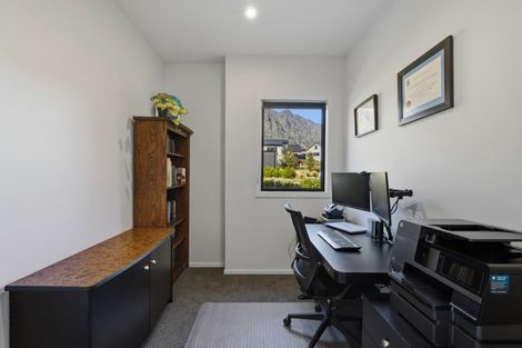 Photo of property in 60 Cunninghams Drive, Jacks Point, Queenstown, 9371