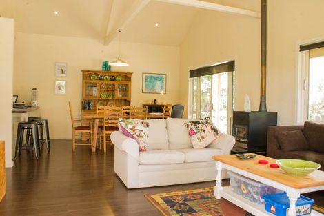 Photo of property in 211 Rochfort Road, Kahuranaki, Havelock North, 4295