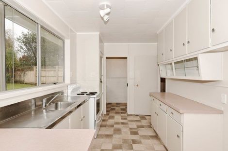 Photo of property in 19 Helleur Road, Massey, Auckland, 0614