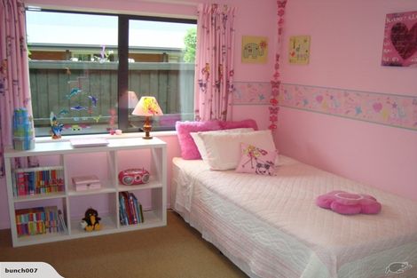 Photo of property in 10 Jasper Place, Northwood, Christchurch, 8051