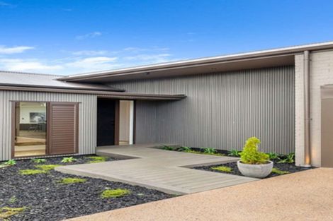 Photo of property in 293 Kitchener Road, Pukekohe, 2120