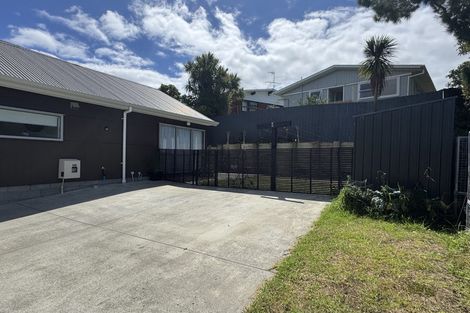 Photo of property in 17 Valhalla Drive, Beach Haven, Auckland, 0626