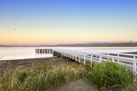 Photo of property in 2/19 Burnham Street, Seatoun, Wellington, 6022