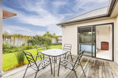 Photo of property in 14 Belgrove Place, Waipukurau, 4200