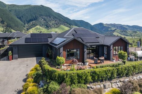 Photo of property in 17 Huntaway Close, Stoke, Nelson, 7011