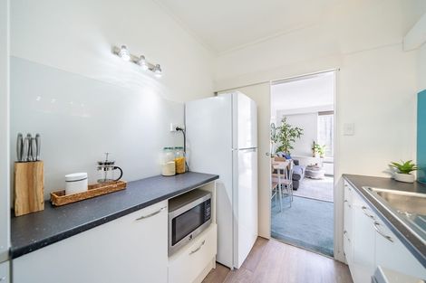 Photo of property in Hobson Court Flats, 64/70u Hobson Street, Thorndon, Wellington, 6011