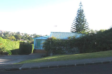 Photo of property in 4 Shanaway Rise, Hillcrest, Auckland, 0627