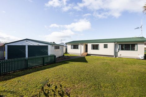 Photo of property in 18 Rosehill Place, Nawton, Hamilton, 3200