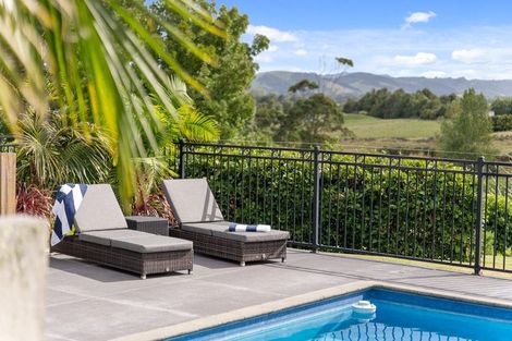 Photo of property in 15 Kaipara Road, Papakura, 2582
