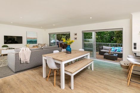 Photo of property in 33 Penzance Road, Mairangi Bay, Auckland, 0630