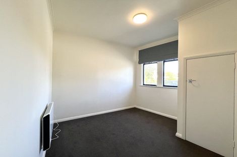 Photo of property in 98a Northland Road, Northland, Wellington, 6012