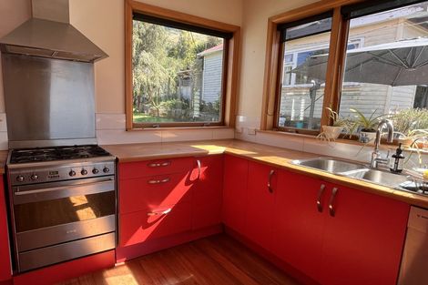Photo of property in 23 Cresswell Avenue, Governors Bay, Lyttelton, 8971