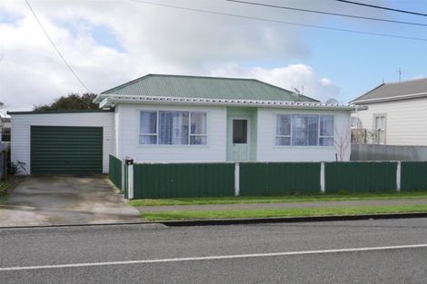 Photo of property in 54 Vogel Street, Hawera, 4610