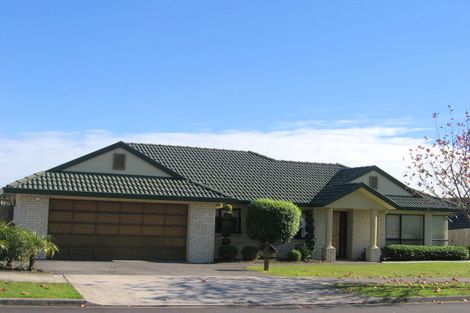 Photo of property in 14 John Brooke Crescent, East Tamaki Heights, Auckland, 2016