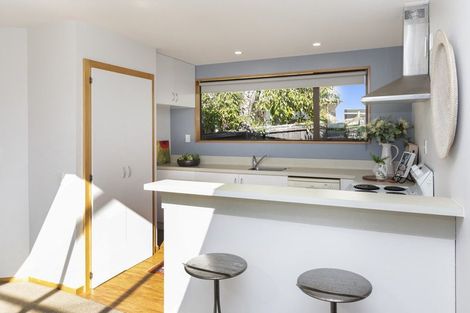 Photo of property in 127 Moncks Spur Road, Redcliffs, Christchurch, 8081