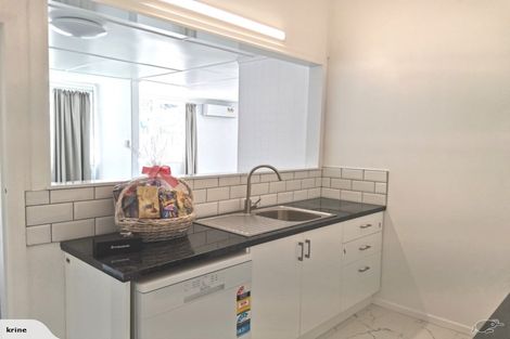 Photo of property in 35 Hanson Grove, Stokes Valley, Lower Hutt, 5019