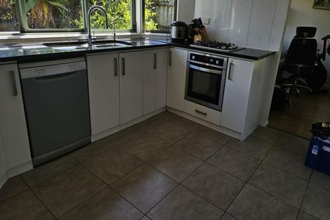 Photo of property in 11 San Vito Place, Henderson, Auckland, 0612