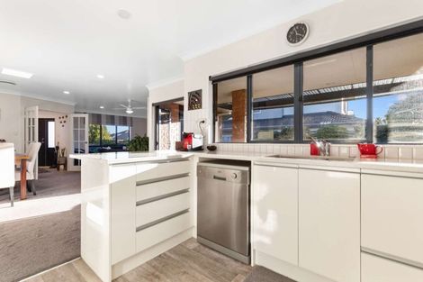 Photo of property in 53 Santa Monica Drive, Papamoa Beach, Papamoa, 3118