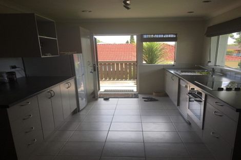 Photo of property in 34 Butterworth Drive, Glendene, Auckland, 0602