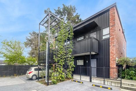 Photo of property in 13 Whakarato Way, Takanini, 2112