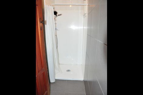 Photo of property in 52 Featherston Street, Takaro, Palmerston North, 4412