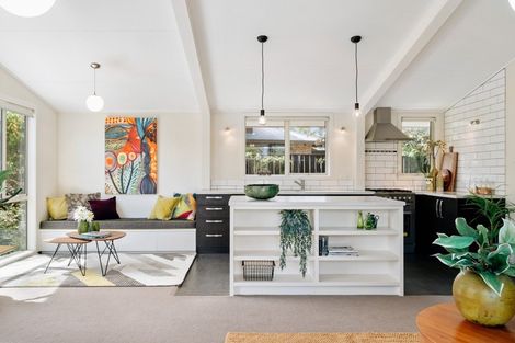 Photo of property in 21 Hunter Crescent, Wanaka, 9305