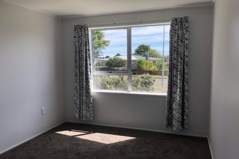 Photo of property in 24 Heather Street, Levin, 5510