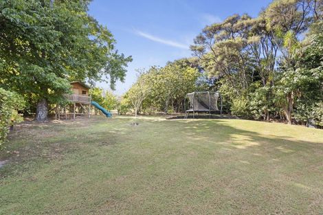 Photo of property in 9 Buttercup Place, Waimauku, 0812
