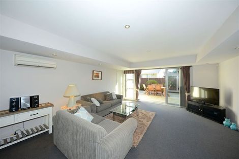 Photo of property in 30e Lyndon Street, Riccarton, Christchurch, 8041