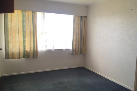 Photo of property in 15 Hauraki Crescent, Pinehill, Auckland, 0632