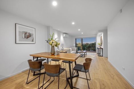 Photo of property in 2e Fowler Street, Northcote, Auckland, 0627