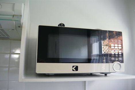 Photo of property in 50 Golf Road, New Lynn, Auckland, 0600