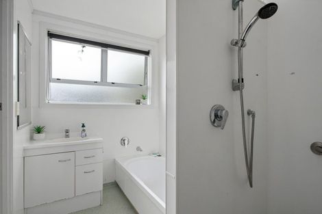 Photo of property in 1 Lyndhurst Street, Awapuni, Gisborne, 4010