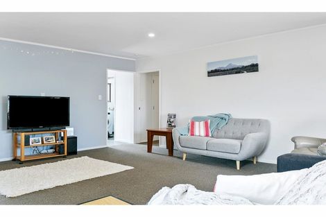 Photo of property in 2/35 Otupai Street, Two Mile Bay, Taupo, 3330
