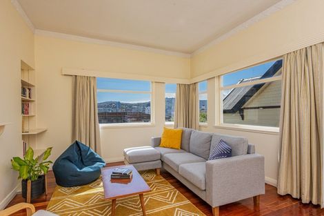 Photo of property in 2u2 Hawker Street, Mount Victoria, Wellington, 6011