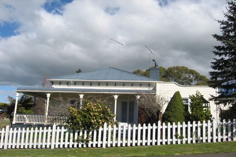 Photo of property in 6 Matthew Street, Waipawa, 4210