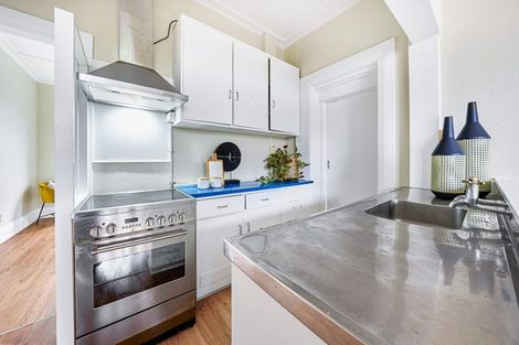 Photo of property in 73 Rimu Street, New Lynn, Auckland, 0600